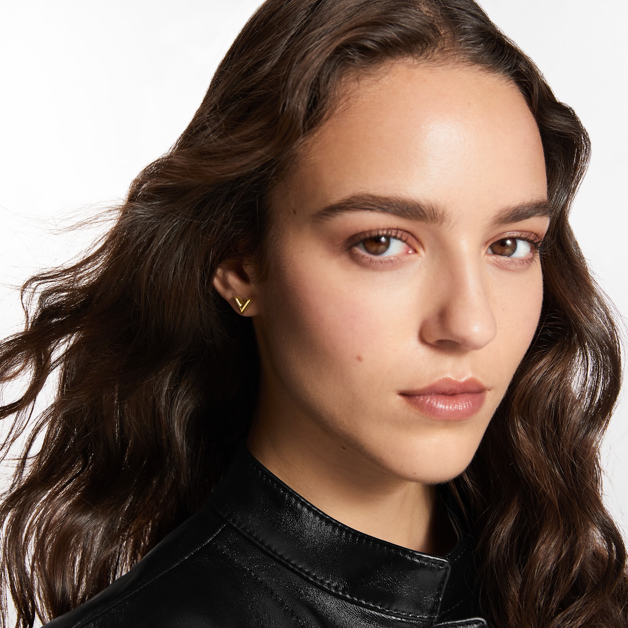 Essential V Stud Earrings . - Fashion Jewellery | LOUIS VUITTON